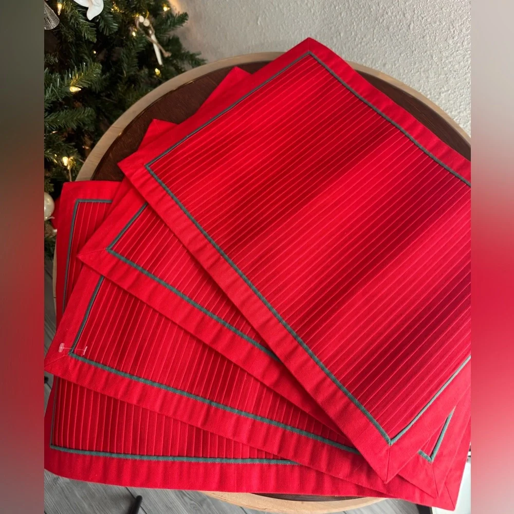 Pier 1 Red Pleated Holiday Placemats